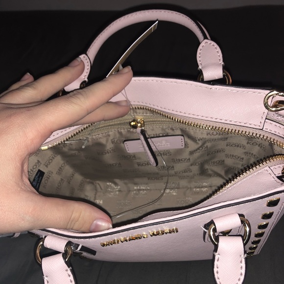 Studded rose Michael Kors handbag - Picture 4 of 5